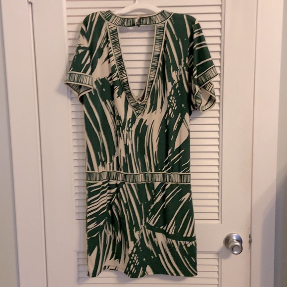 Island style mini dress - Picture 2 of 4